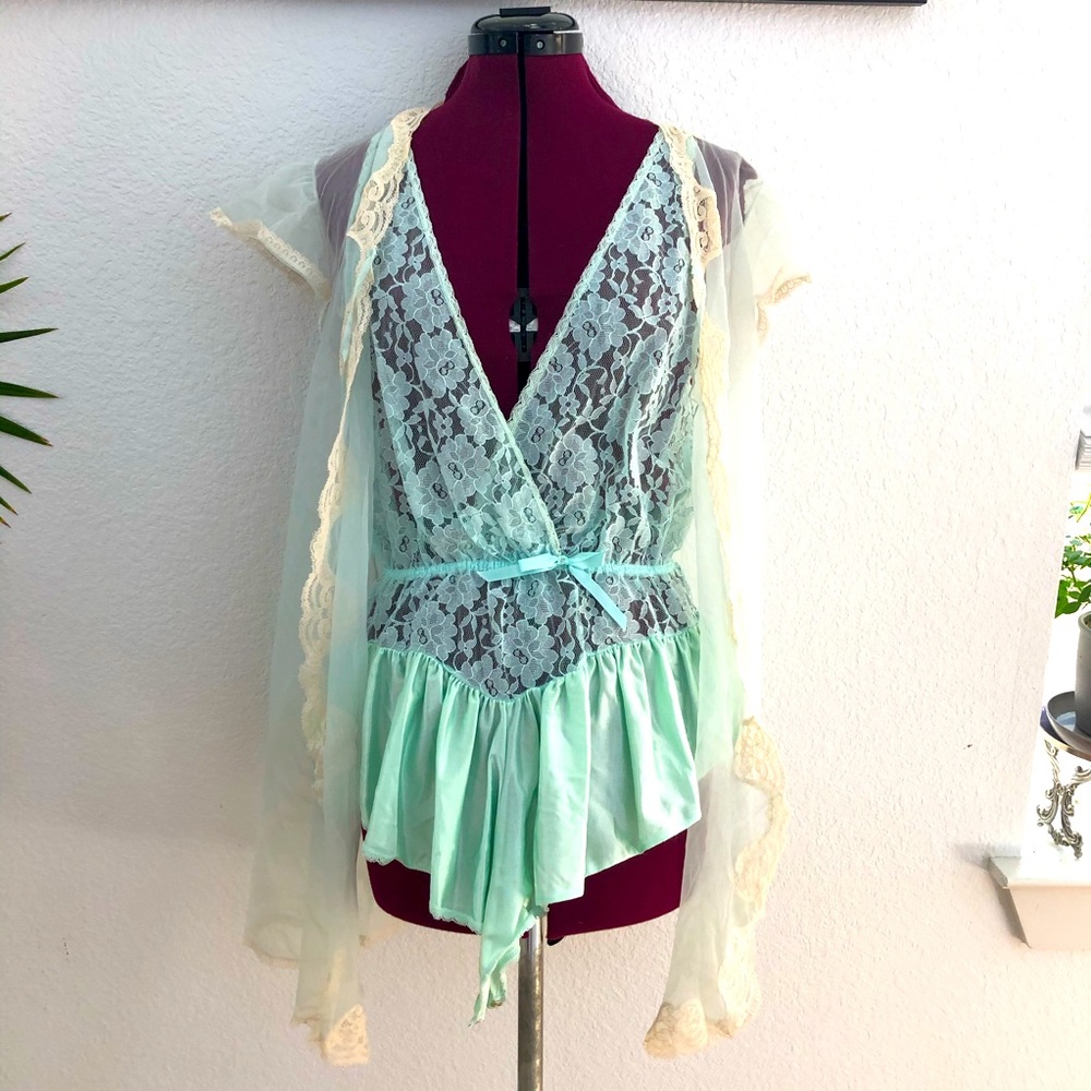 Vintage teddy and robe peignoir set